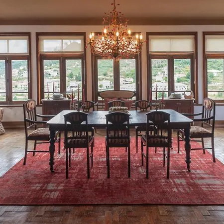 Κατάλυμα σε φάρμα Quinta Da Tapada Avô